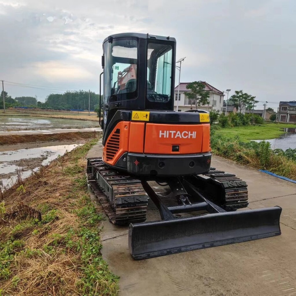 Hitachi ZX50U - מיני מחפר: תמונה 1 Hitachi ZX50U - מיני מחפר: תמונה 1