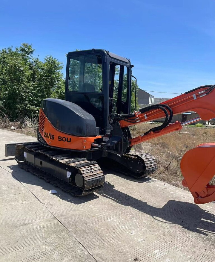 Hitachi ZX50U - מיני מחפר: תמונה 2 Hitachi ZX50U - מיני מחפר: תמונה 2