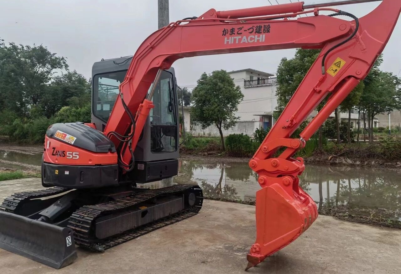 Hitachi ZX55 - מיני מחפר: תמונה 2 Hitachi ZX55 - מיני מחפר: תמונה 2