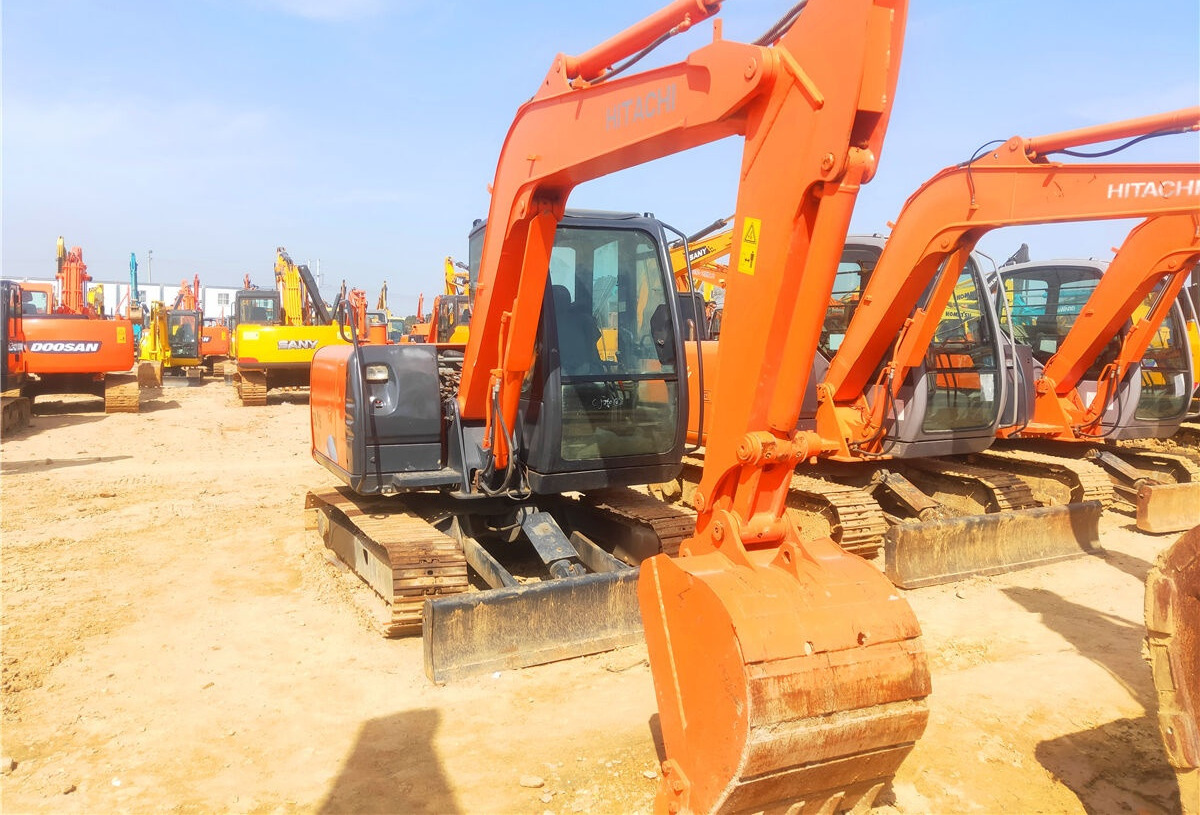Hitachi ZX60 - מיני מחפר: תמונה 4 Hitachi ZX60 - מיני מחפר: תמונה 4