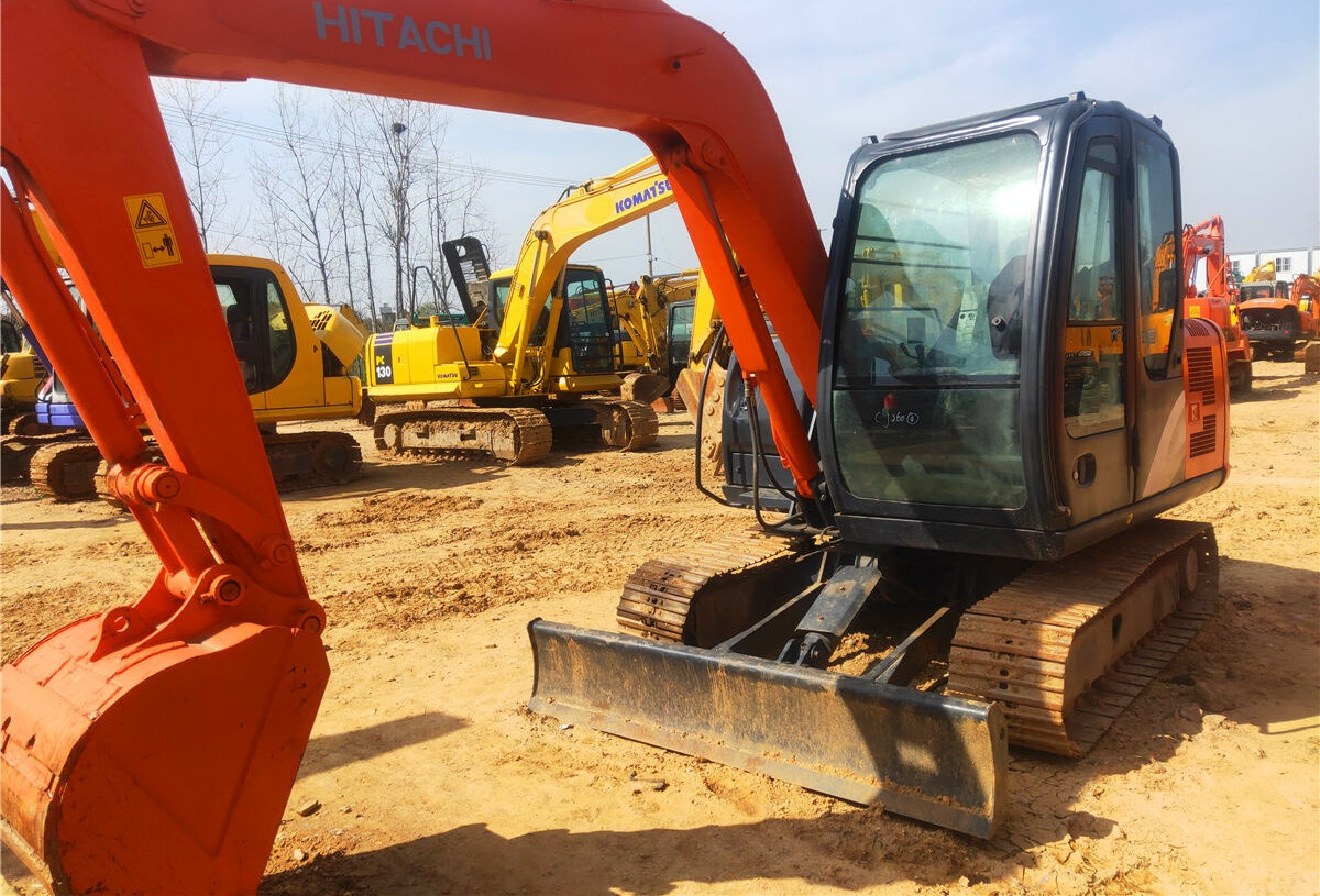 Hitachi ZX60 - מיני מחפר: תמונה 2 Hitachi ZX60 - מיני מחפר: תמונה 2