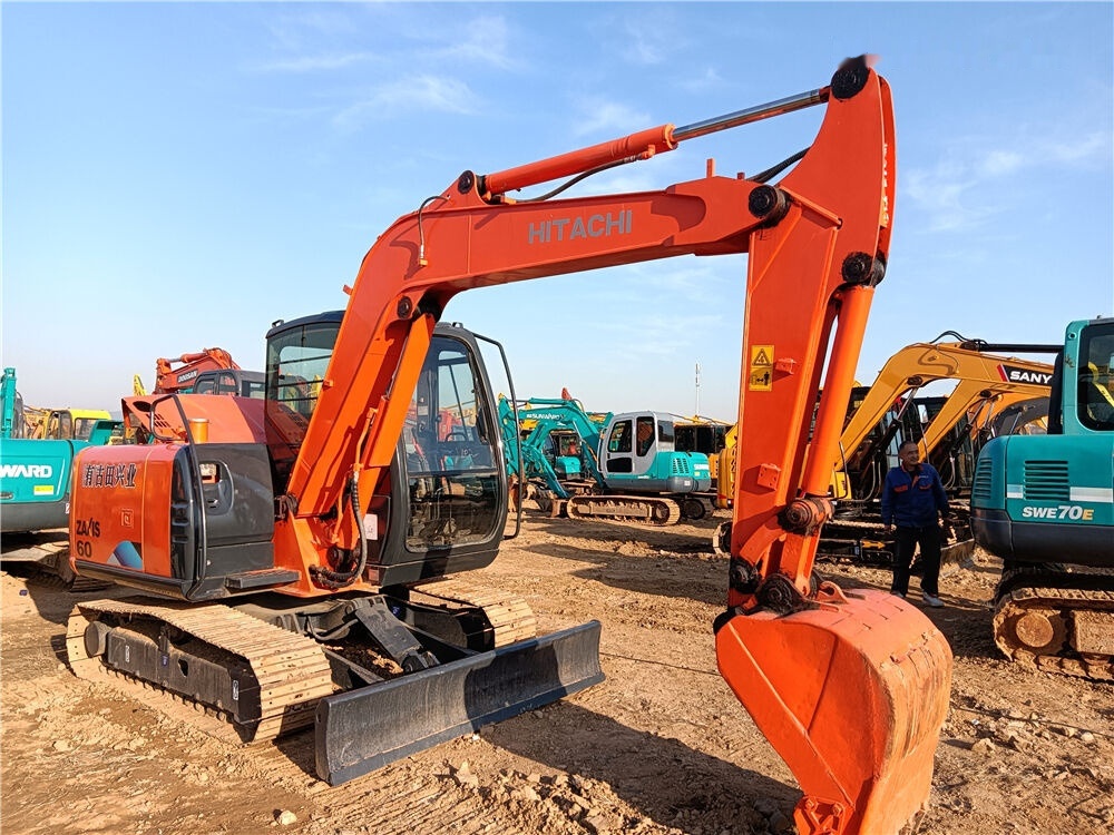 Hitachi ZX60 - מיני מחפר: תמונה 4 Hitachi ZX60 - מיני מחפר: תמונה 4