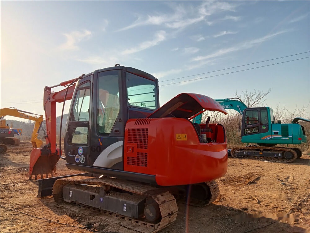 Hitachi ZX60 - מיני מחפר: תמונה 1 Hitachi ZX60 - מיני מחפר: תמונה 1