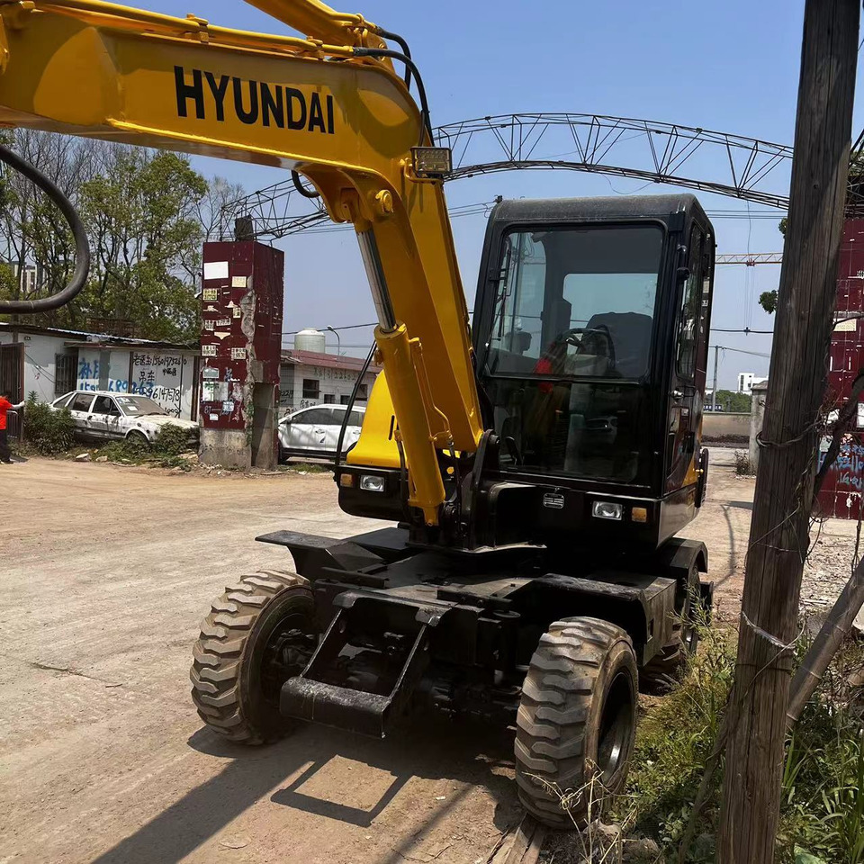 Hyundai R60W-7 - מחפר גלגלים: תמונה 2 Hyundai R60W-7 - מחפר גלגלים: תמונה 2