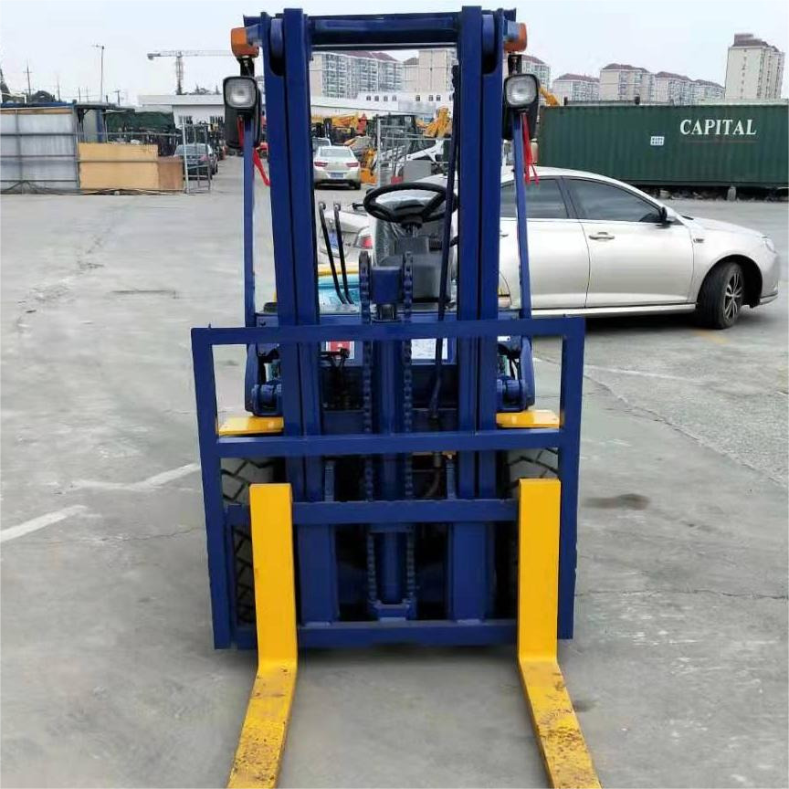 Komatsu FD30T - מלגזת סולר: תמונה 5 Komatsu FD30T - מלגזת סולר: תמונה 5