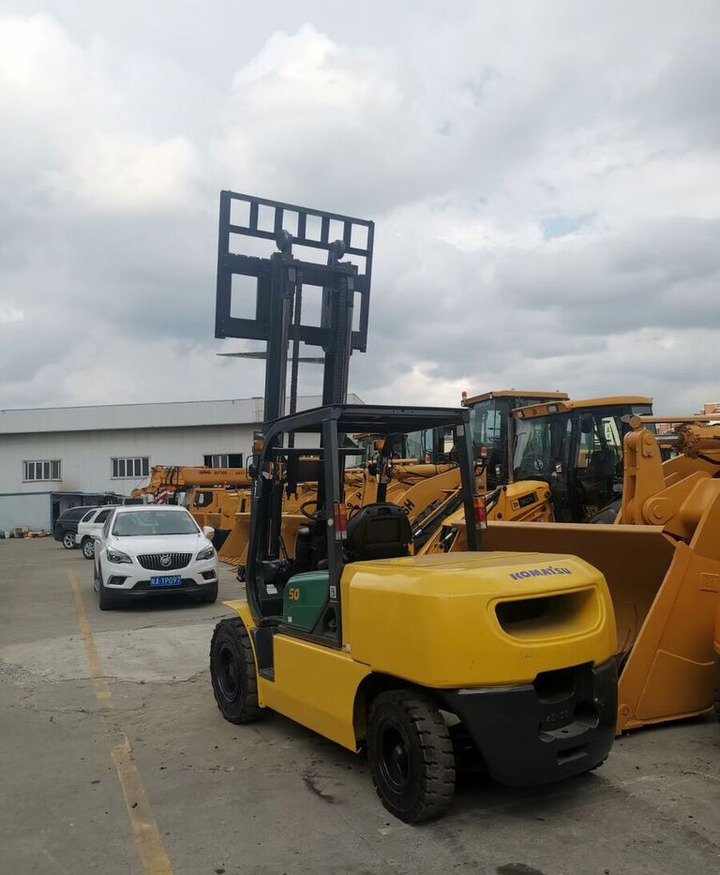Komatsu FD50 - מלגזת סולר: תמונה 5 Komatsu FD50 - מלגזת סולר: תמונה 5