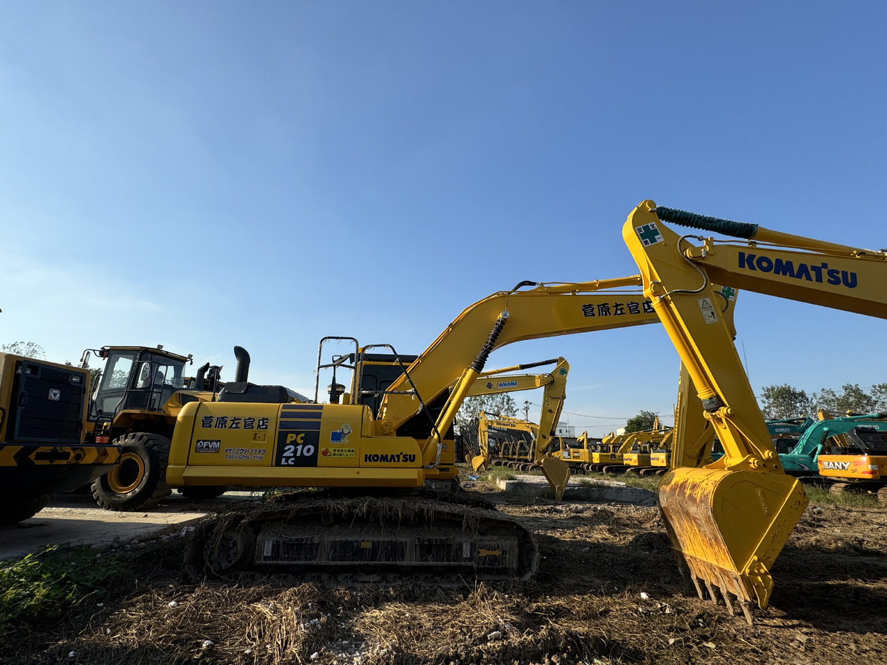 Komatsu PC210-8 - מחפר סורק: תמונה 5 Komatsu PC210-8 - מחפר סורק: תמונה 5