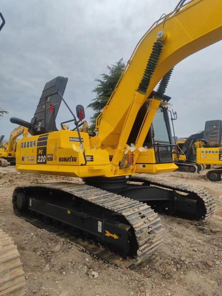 Komatsu PC220-8 - מחפר סורק: תמונה 4 Komatsu PC220-8 - מחפר סורק: תמונה 4