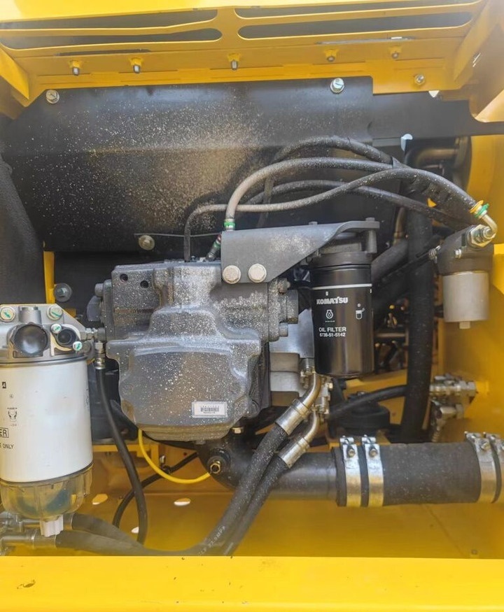 Komatsu PC220-8 - מחפר סורק: תמונה 5 Komatsu PC220-8 - מחפר סורק: תמונה 5