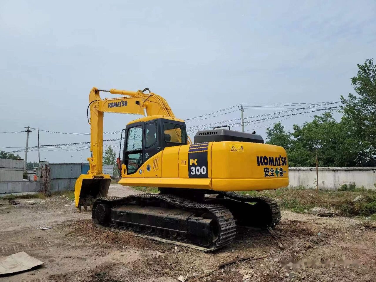 Komatsu PC300-7 - מחפר סורק: תמונה 2 Komatsu PC300-7 - מחפר סורק: תמונה 2
