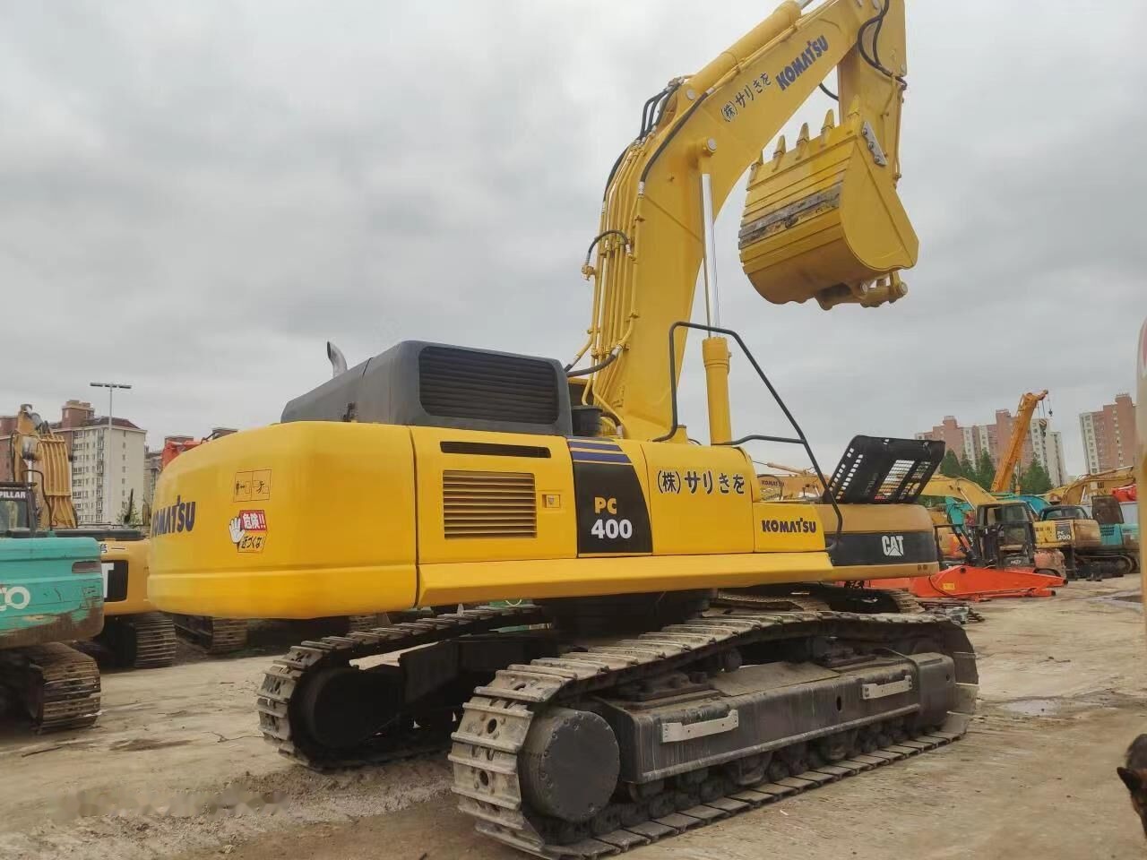 Komatsu PC400-8 - מחפר סורק: תמונה 1 Komatsu PC400-8 - מחפר סורק: תמונה 1