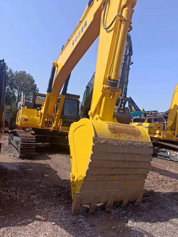 Komatsu PC400 - מחפר סורק: תמונה 4 Komatsu PC400 - מחפר סורק: תמונה 4