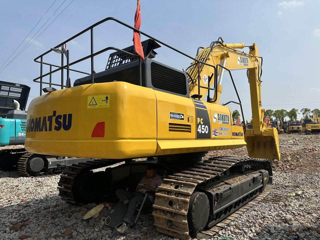 Komatsu PC450 - מחפר סורק: תמונה 2 Komatsu PC450 - מחפר סורק: תמונה 2