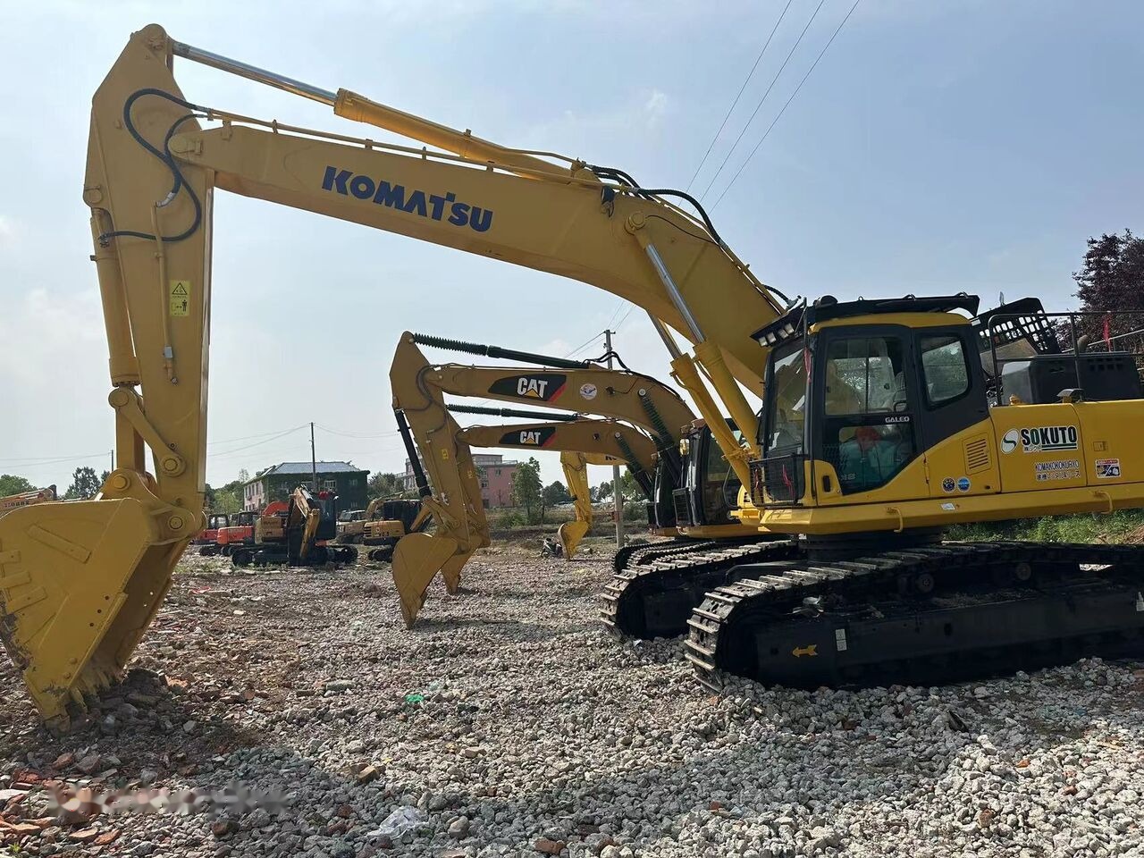 Komatsu PC450 - מחפר סורק: תמונה 1 Komatsu PC450 - מחפר סורק: תמונה 1