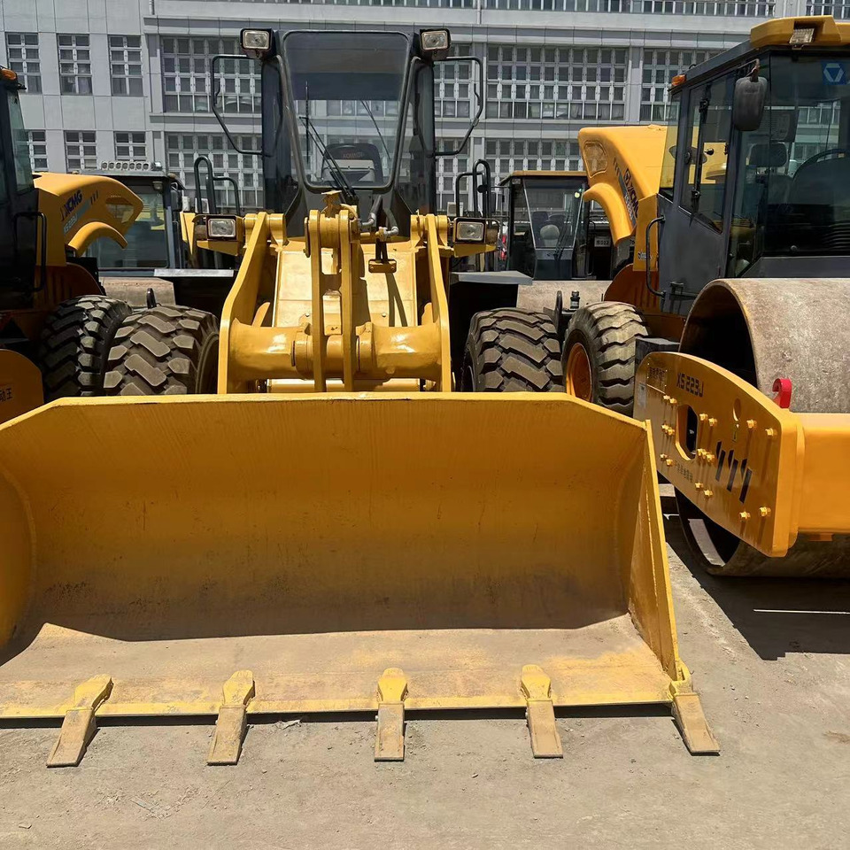 Komatsu WA320 - מעמיס גלגלים: תמונה 5 Komatsu WA320 - מעמיס גלגלים: תמונה 5
