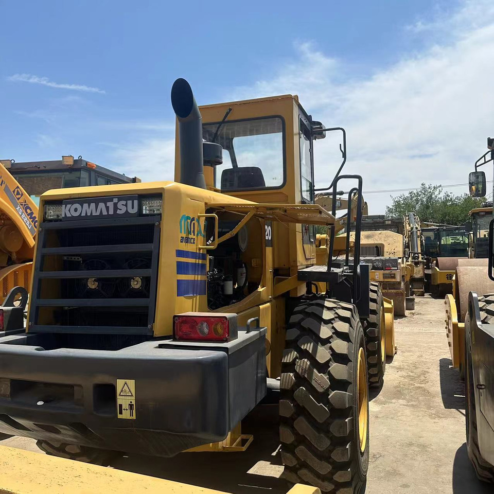 Komatsu WA320 - מעמיס גלגלים: תמונה 4 Komatsu WA320 - מעמיס גלגלים: תמונה 4
