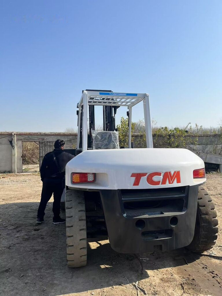 TCM FD100 - מלגזת סולר: תמונה 3 TCM FD100 - מלגזת סולר: תמונה 3