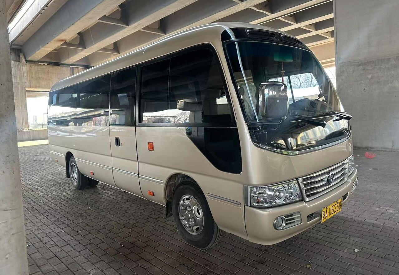 Toyota 1HZ - אוטובוס פרברים: תמונה 3 Toyota 1HZ - אוטובוס פרברים: תמונה 3