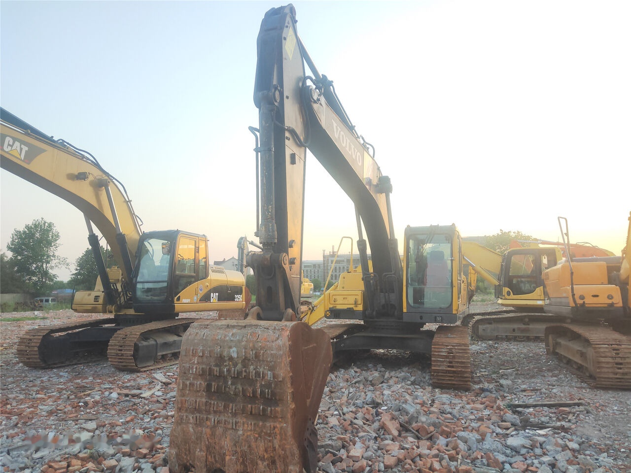 Volvo EC210BLC - מחפר סורק: תמונה 1 Volvo EC210BLC - מחפר סורק: תמונה 1