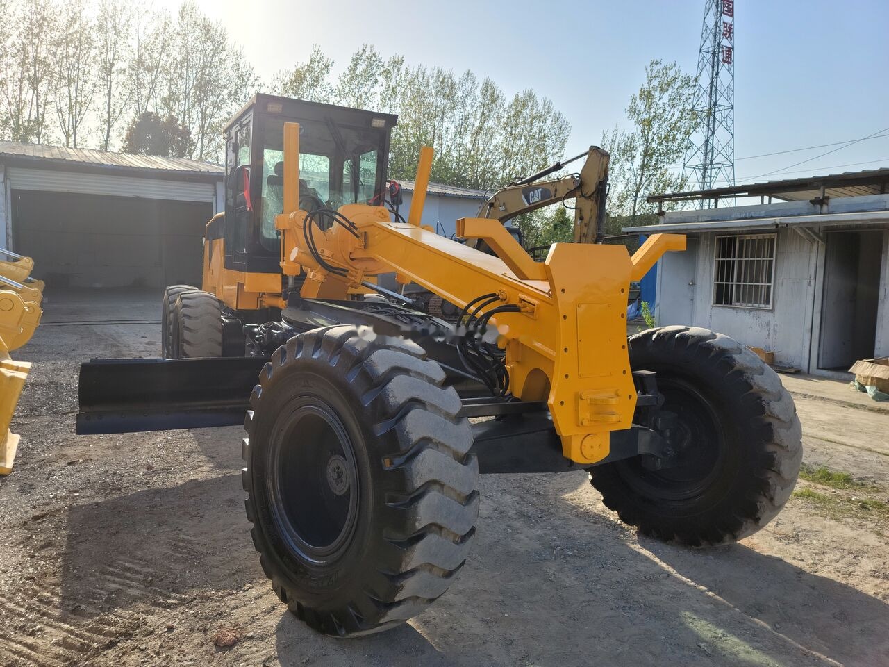 XCMG GR180 - מפלסת: תמונה 2 XCMG GR180 - מפלסת: תמונה 2