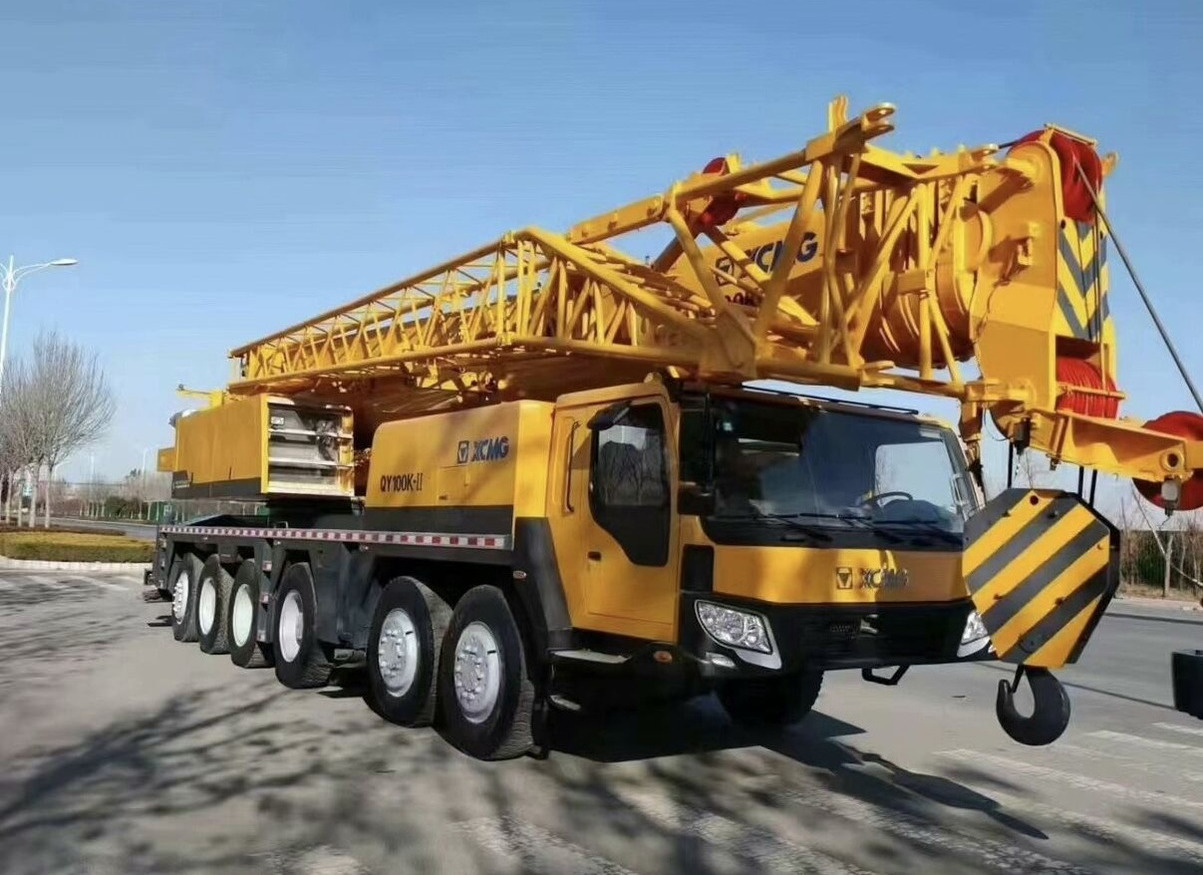 XCMG QY100K - עגורן נייד: תמונה 2 XCMG QY100K - עגורן נייד: תמונה 2