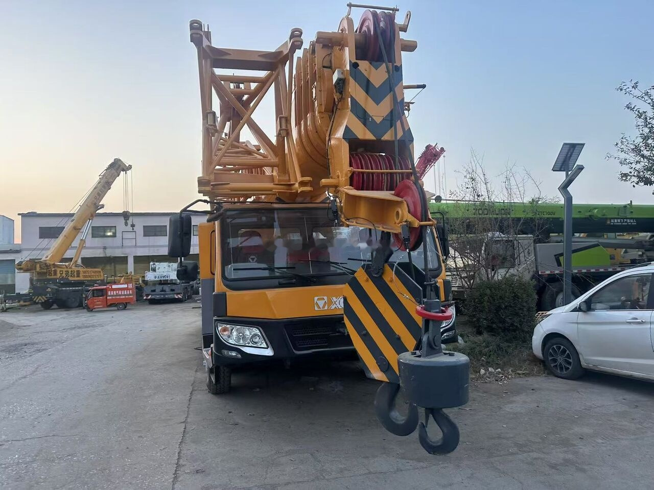 XCMG XCT100 - עגורן נייד: תמונה 4 XCMG XCT100 - עגורן נייד: תמונה 4
