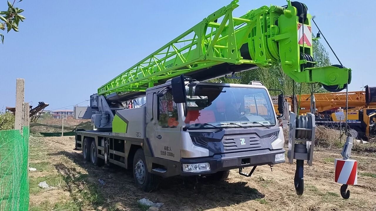 Zoomlion ZTC300V - עגורן נייד: תמונה 1 Zoomlion ZTC300V - עגורן נייד: תמונה 1
