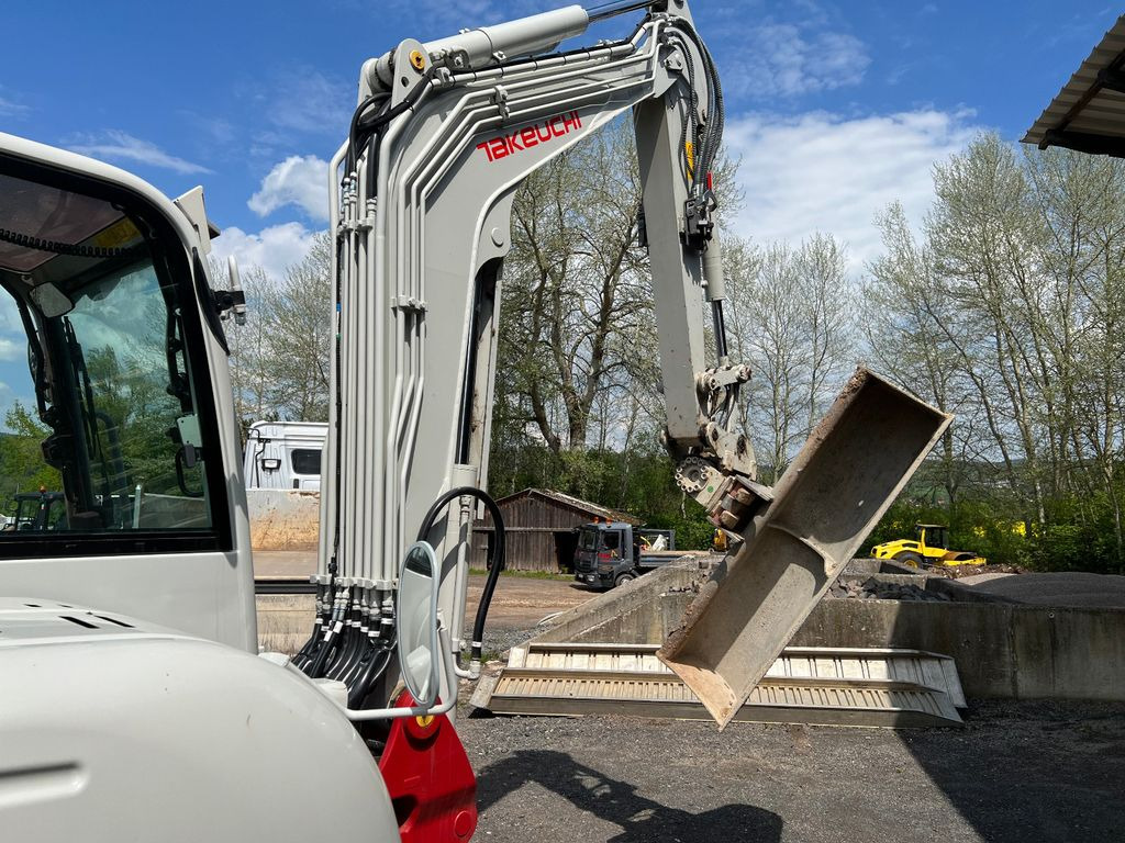 Takeuchi TB 260 u. 250 V4 Powertilt 3x vorhanden - מיני מחפר: תמונה 3 Takeuchi TB 260 u. 250 V4 Powertilt 3x vorhanden - מיני מחפר: תמונה 3