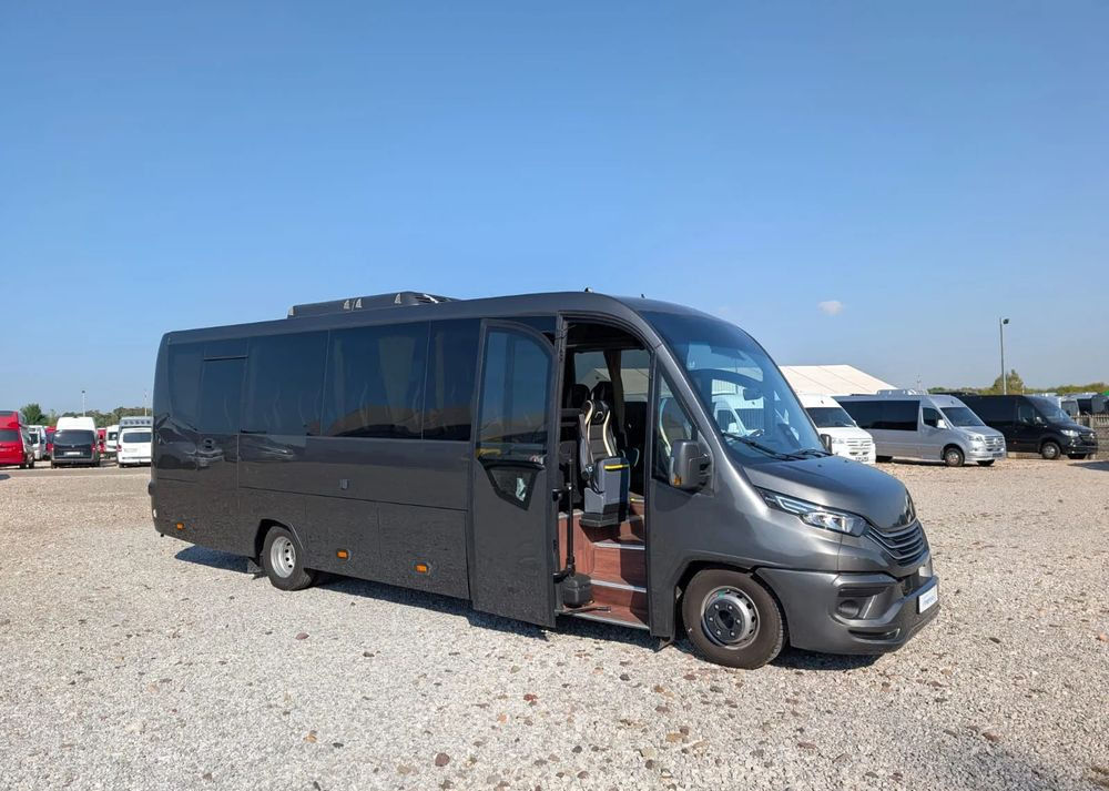 Iveco Daily 70C21 - מיניבוס, כלי רכב מסחרי לנוסעים: תמונה 2 Iveco Daily 70C21 - מיניבוס, כלי רכב מסחרי לנוסעים: תמונה 2