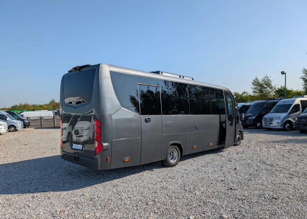 Iveco Daily 70C21 - מיניבוס, כלי רכב מסחרי לנוסעים: תמונה 4 Iveco Daily 70C21 - מיניבוס, כלי רכב מסחרי לנוסעים: תמונה 4