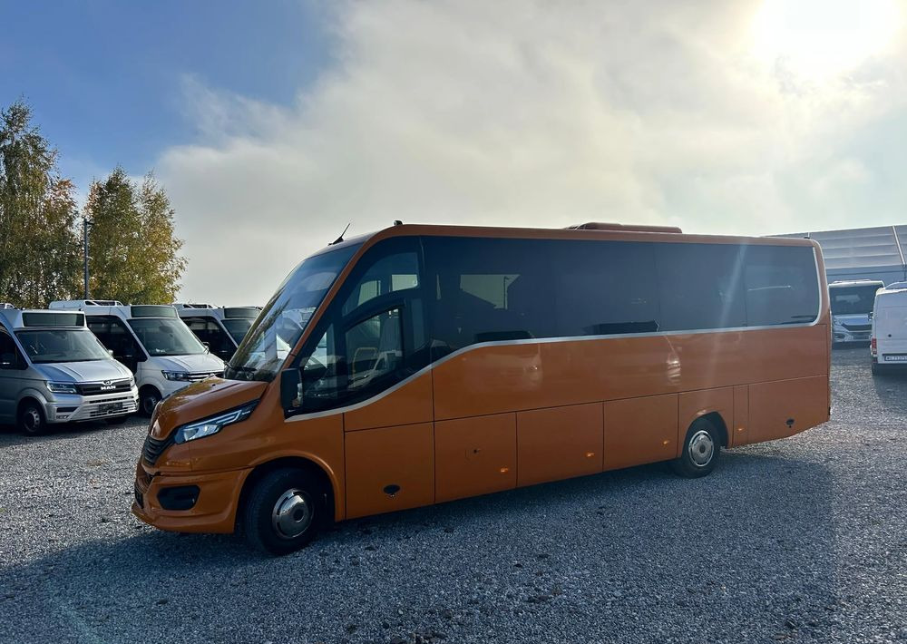 Iveco Daily - מיניבוס, כלי רכב מסחרי לנוסעים: תמונה 3 Iveco Daily - מיניבוס, כלי רכב מסחרי לנוסעים: תמונה 3
