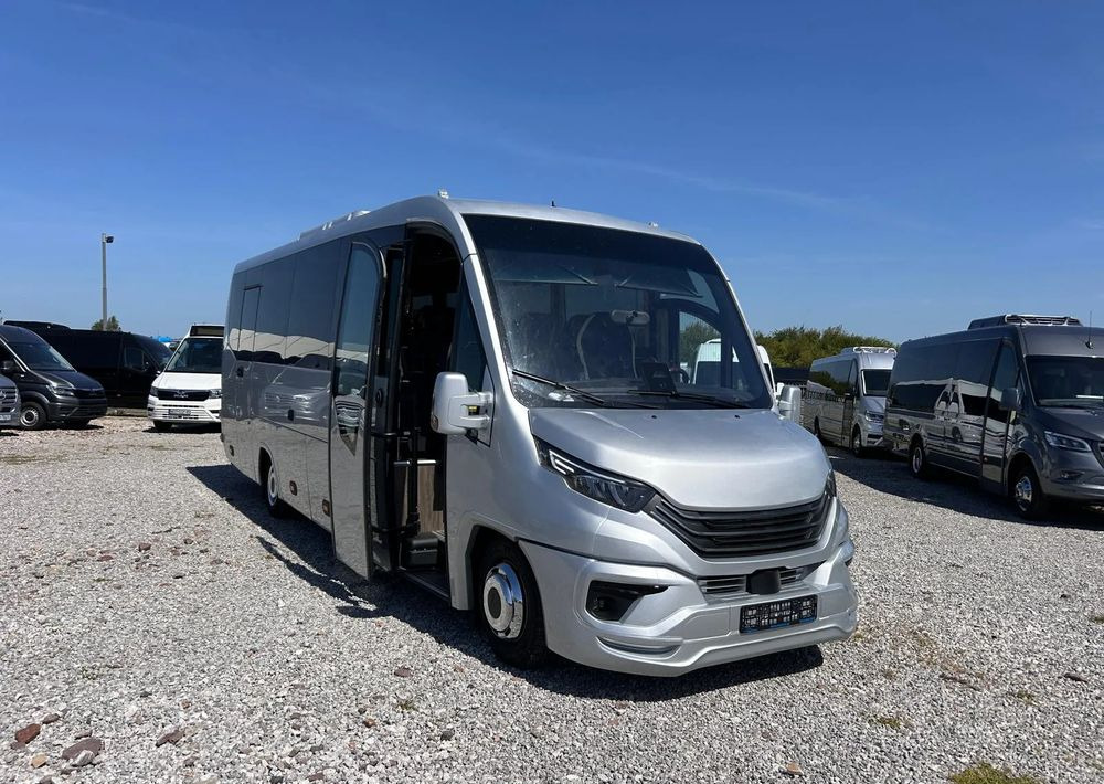 Iveco Daily - מיניבוס, כלי רכב מסחרי לנוסעים: תמונה 1 Iveco Daily - מיניבוס, כלי רכב מסחרי לנוסעים: תמונה 1