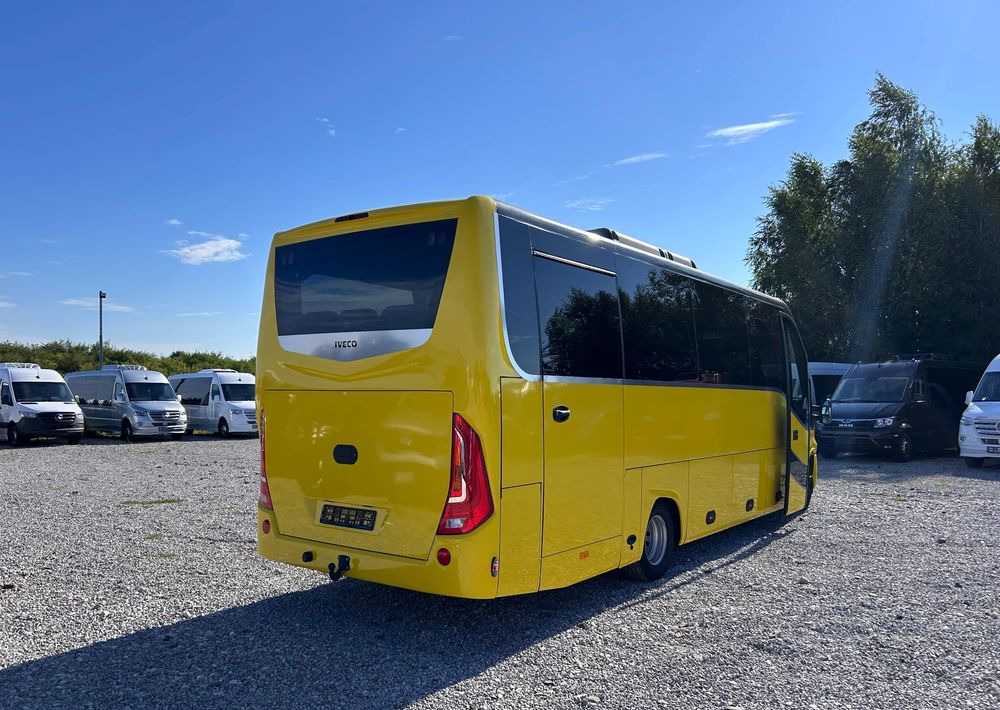 Iveco Daily - מיניבוס, כלי רכב מסחרי לנוסעים: תמונה 5 Iveco Daily - מיניבוס, כלי רכב מסחרי לנוסעים: תמונה 5