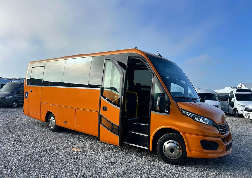Iveco Daily - מיניבוס, כלי רכב מסחרי לנוסעים: תמונה 2 Iveco Daily - מיניבוס, כלי רכב מסחרי לנוסעים: תמונה 2