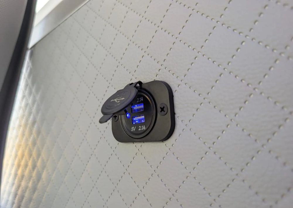 חָדָשׁ מיניבוס, אוטובוס חשמלי Mercedes-Benz eSprinter: תמונה 36