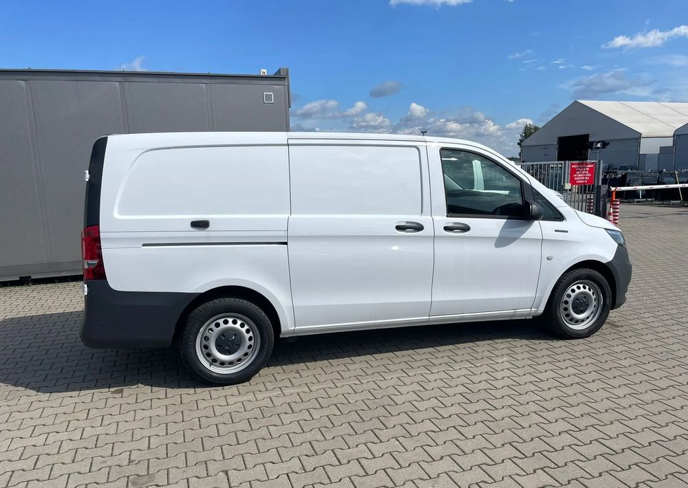Mercedes-Benz eVito - כלי רכב מסחרי עם לוח, כלי רכב מסחרי חשמלי: תמונה 3 Mercedes-Benz eVito - כלי רכב מסחרי עם לוח, כלי רכב מסחרי חשמלי: תמונה 3
