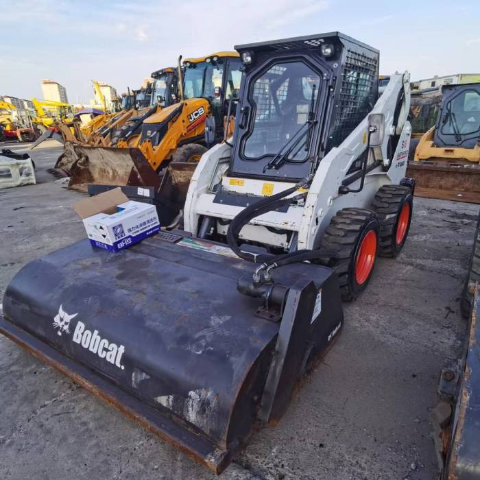 BOBCAT S18 - מעמיס היגוי החלקה: תמונה 3 BOBCAT S18 - מעמיס היגוי החלקה: תמונה 3