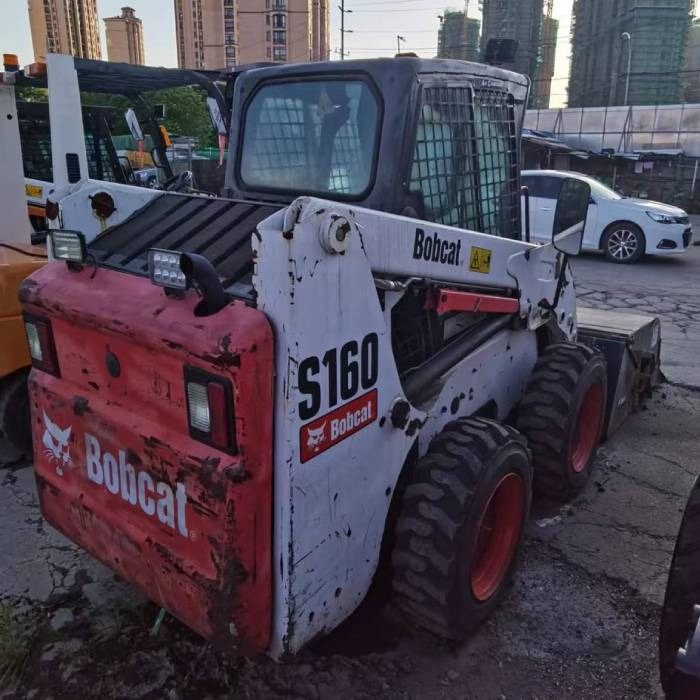 BOBCAT s160 - מעמיס היגוי החלקה: תמונה 3 BOBCAT s160 - מעמיס היגוי החלקה: תמונה 3