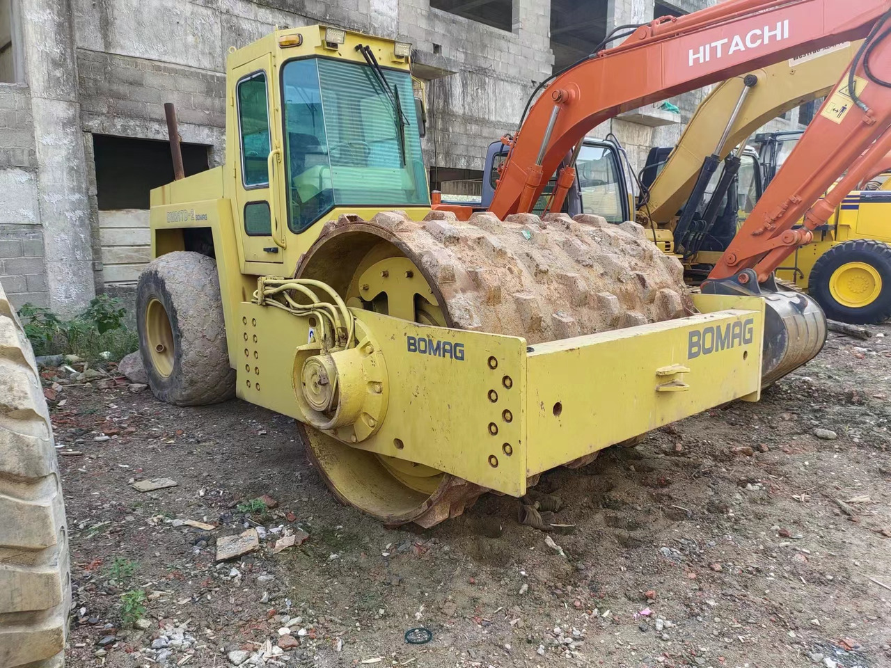 BOMAG BW 217D-2 - מדחס: תמונה 1 BOMAG BW 217D-2 - מדחס: תמונה 1