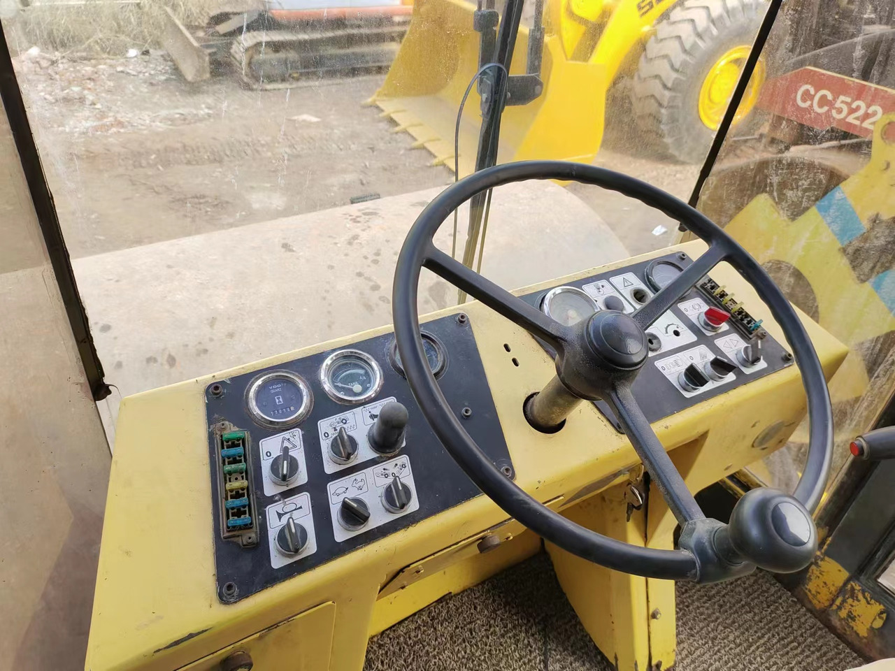 BOMAG BW 217D - מדחס: תמונה 5 BOMAG BW 217D - מדחס: תמונה 5
