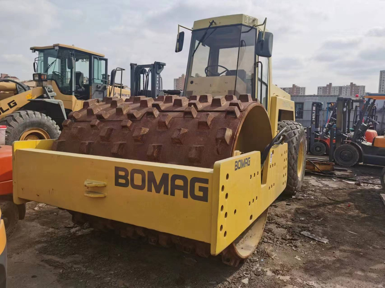BOMAG BW217D-2 - מדחס: תמונה 4 BOMAG BW217D-2 - מדחס: תמונה 4