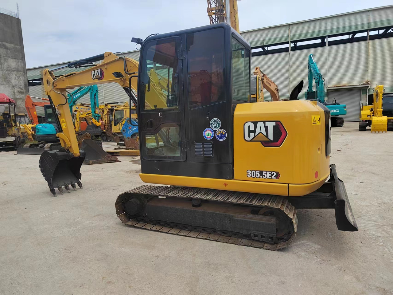 CAT CAT 305.5E2 - מיני מחפר: תמונה 3 CAT CAT 305.5E2 - מיני מחפר: תמונה 3