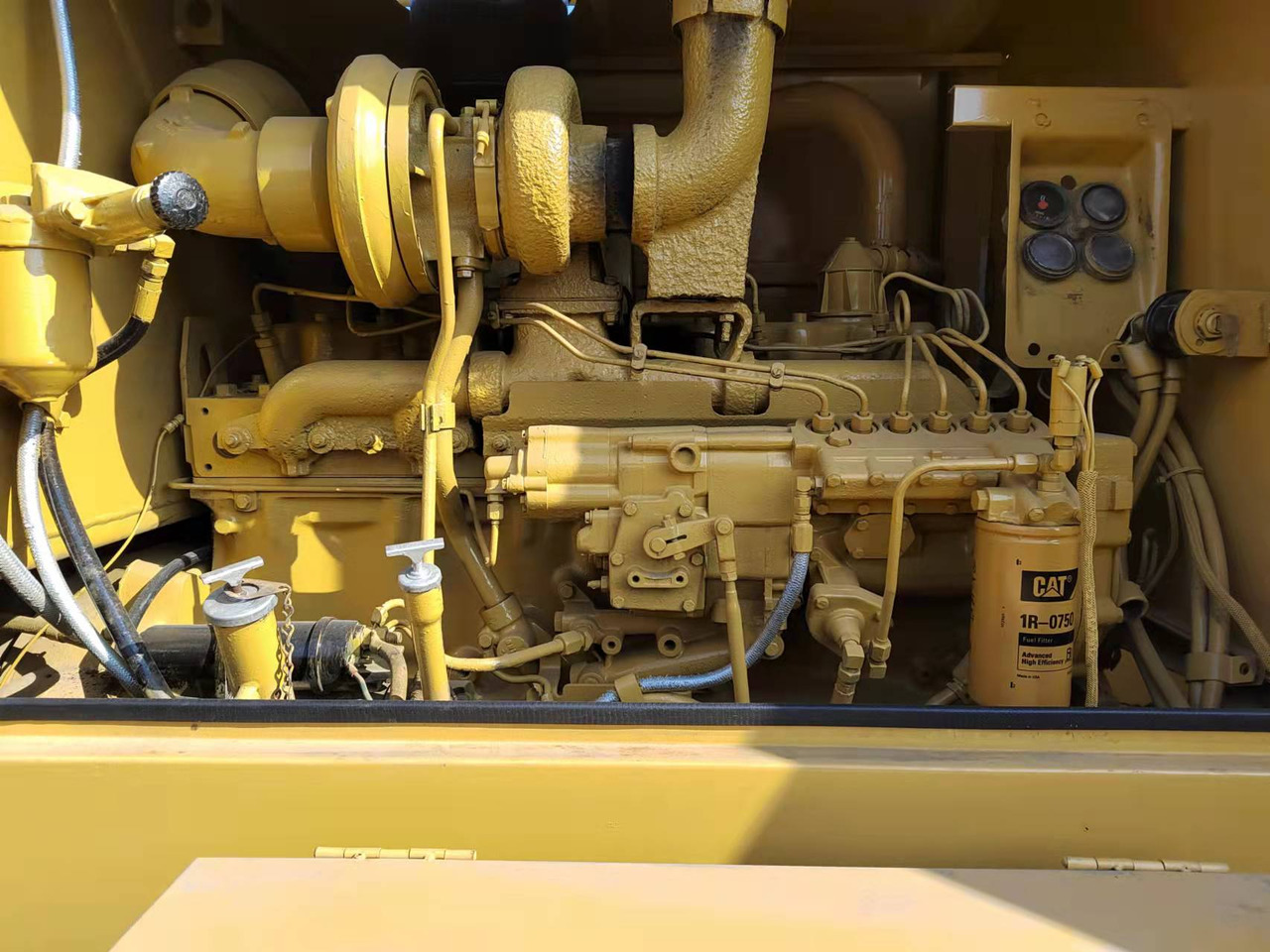 CATERPILLAR 140H - מפלסת: תמונה 3 CATERPILLAR 140H - מפלסת: תמונה 3