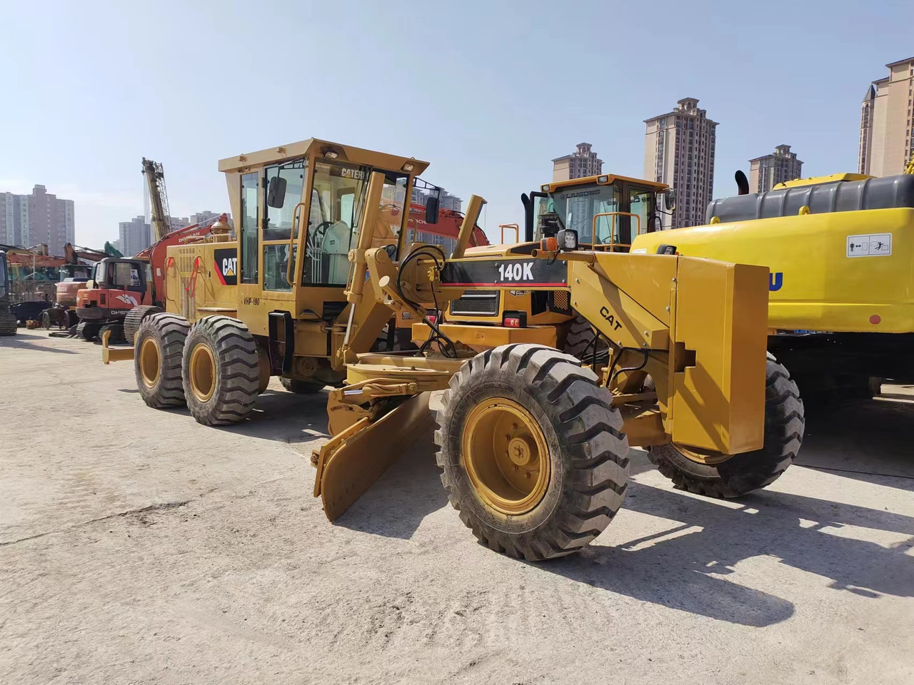 CATERPILLAR 140K - מפלסת: תמונה 1 CATERPILLAR 140K - מפלסת: תמונה 1