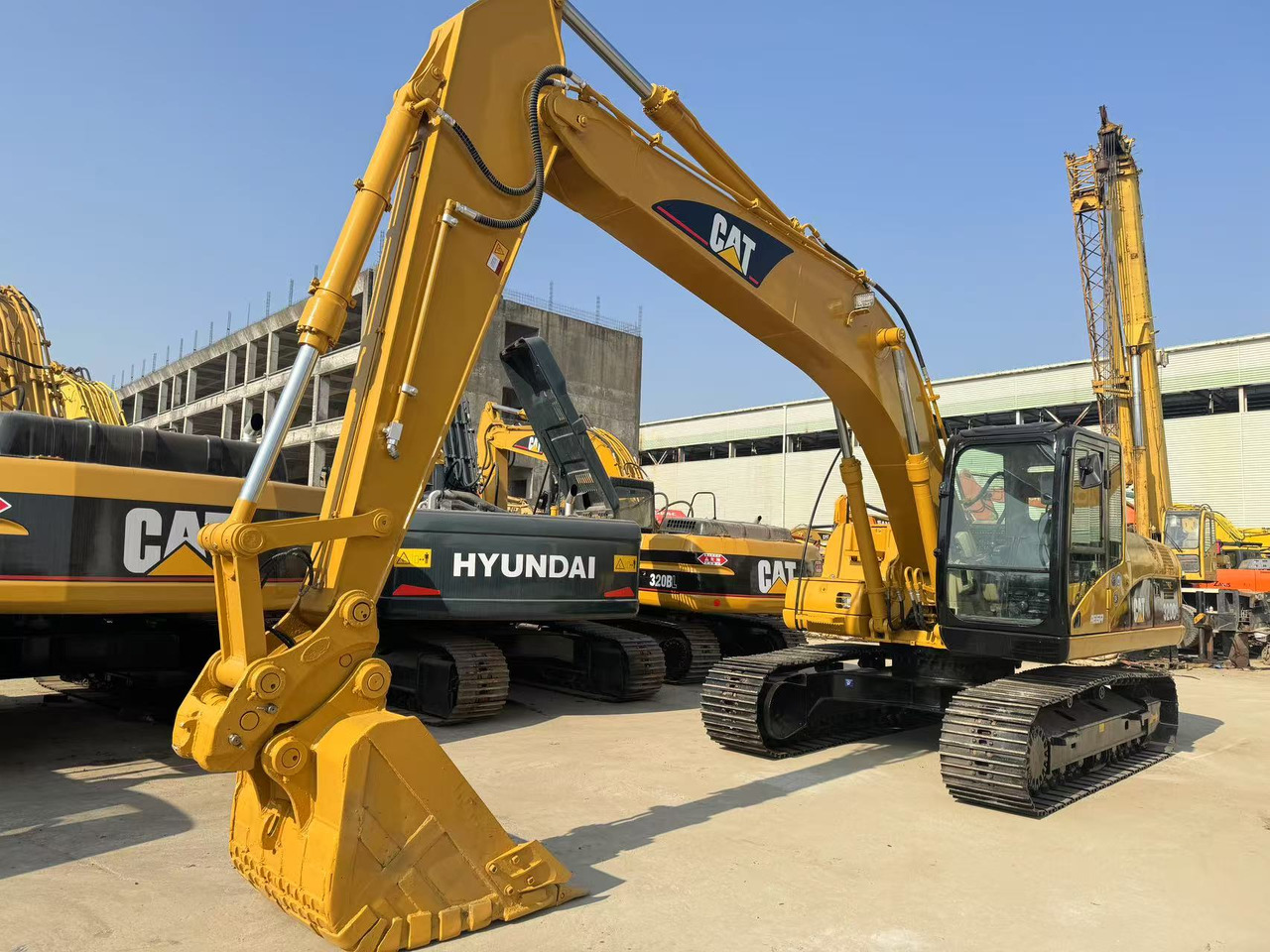 CATERPILLAR 320CL CAT 320 - מחפר סורק: תמונה 1 CATERPILLAR 320CL CAT 320 - מחפר סורק: תמונה 1