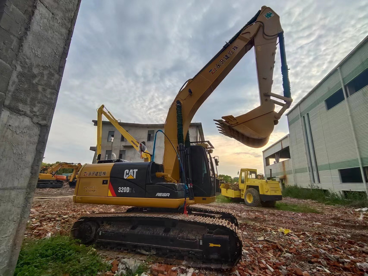 CATERPILLAR 320D2L CAT 320D - מחפר סורק: תמונה 2 CATERPILLAR 320D2L CAT 320D - מחפר סורק: תמונה 2