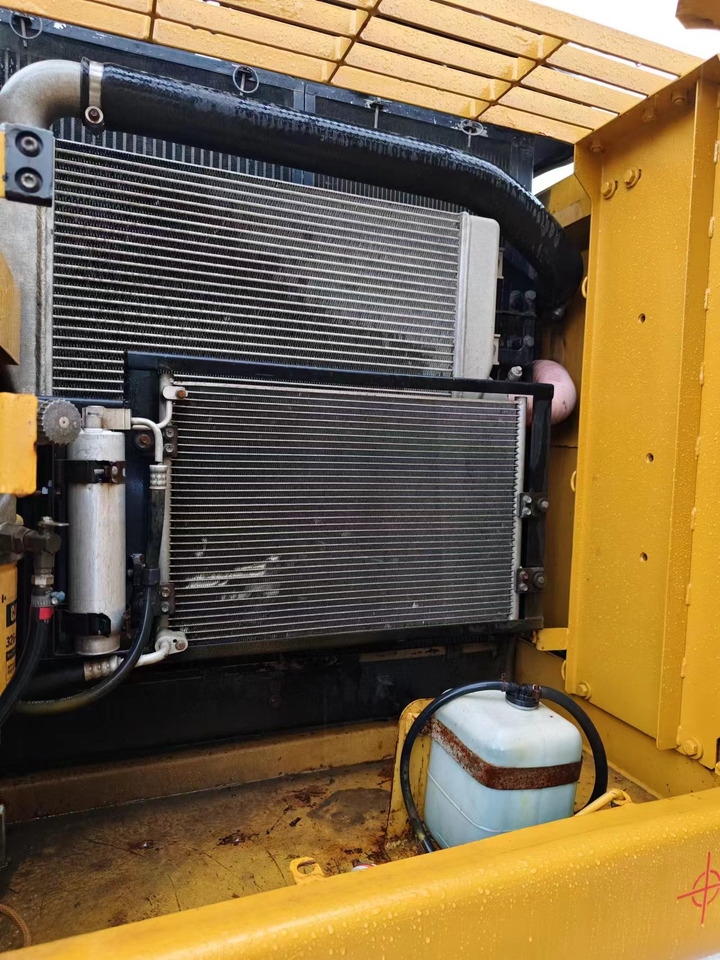 מחפר סורק CATERPILLAR 320D: תמונה 6
