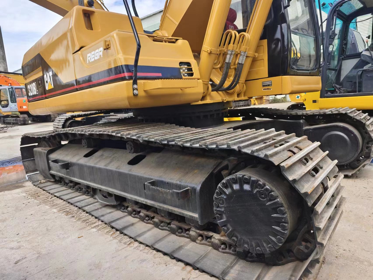 CATERPILLAR CAT 320BL - מחפר סורק: תמונה 3 CATERPILLAR CAT 320BL - מחפר סורק: תמונה 3