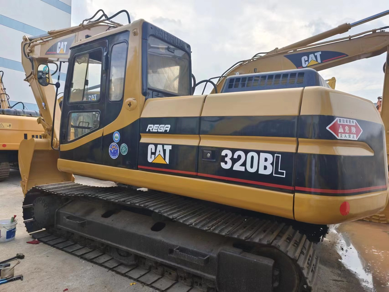 CATERPILLAR CAT 320BL - מחפר סורק: תמונה 1 CATERPILLAR CAT 320BL - מחפר סורק: תמונה 1