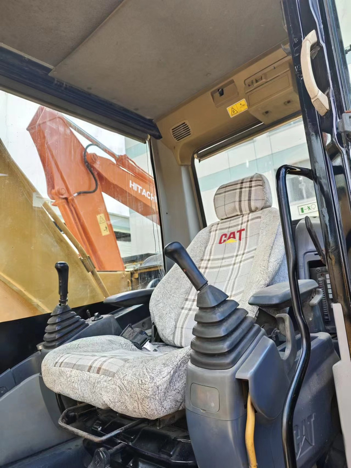 CATERPILLAR CAT 320D2 - מחפר סורק: תמונה 4 CATERPILLAR CAT 320D2 - מחפר סורק: תמונה 4